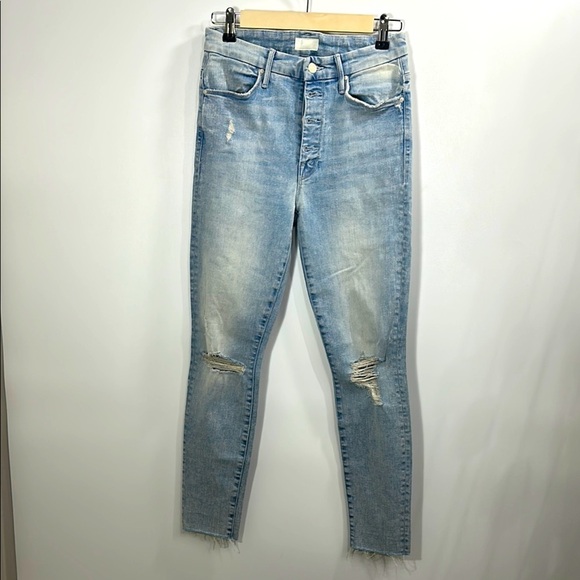 MOTHER Denim - Mother The Pixie Ankle Fray Light Wash Distressed button fly jeans size 26